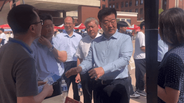 1717031458288008414.gif 640.gif