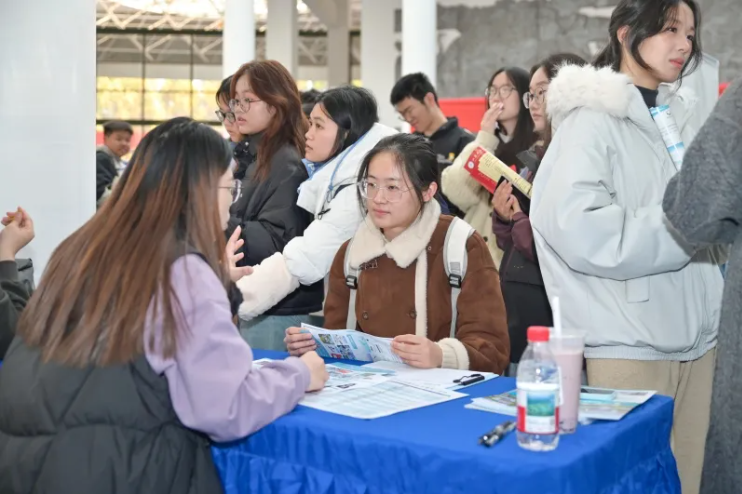 1764211585194082364.png image.png